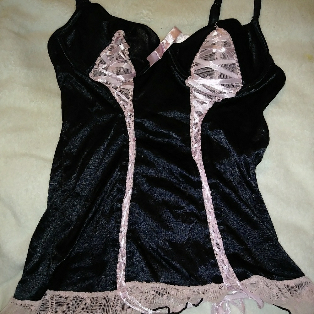BLACK AND PINK CORSET STYLE FRONT NIGHTY
